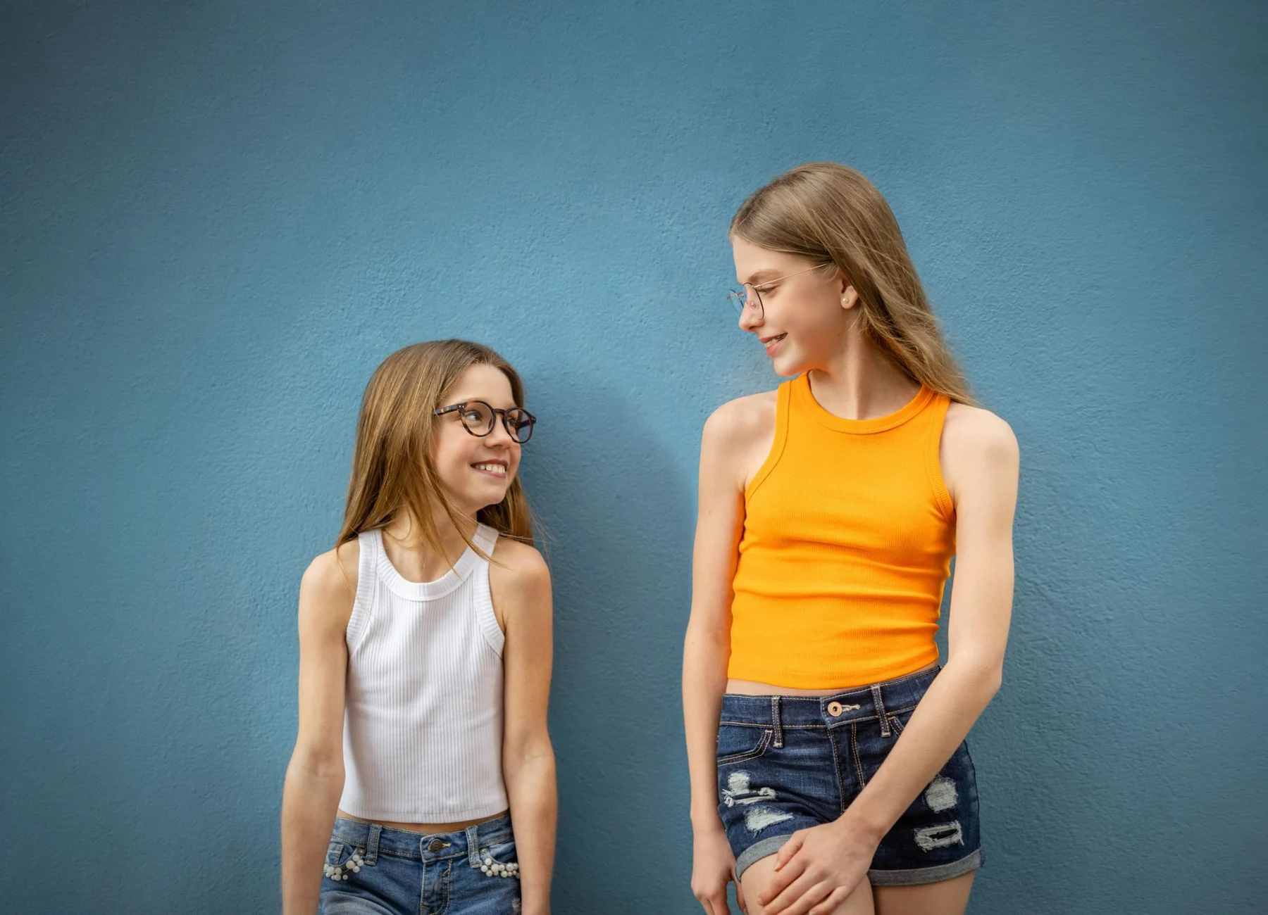 KINDER & JUGENDLICHE